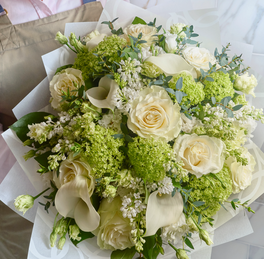 Neutral bouquet