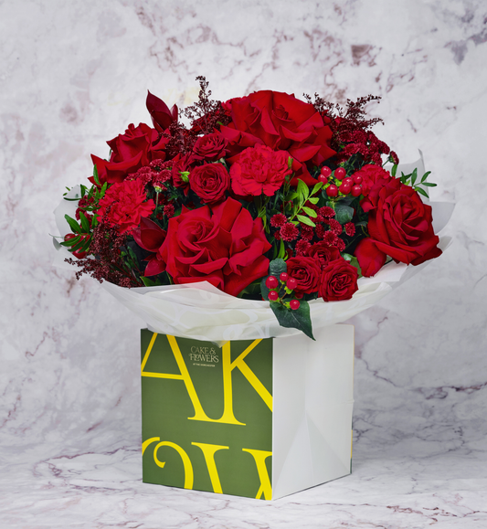 Romantic Valentine’s flower bouquet